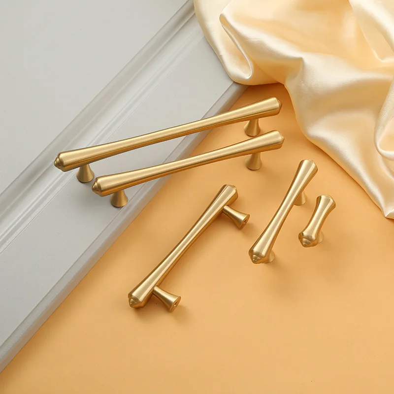2021 новый современный длинный бар кабинет латунной ручкой Золотой смеситель для