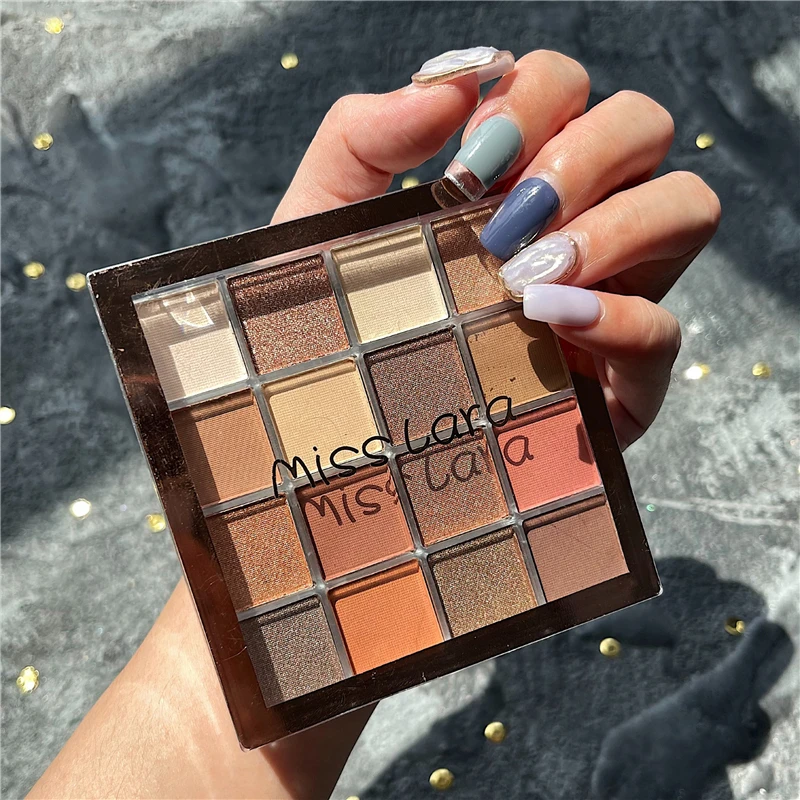 Палитра теней для век с шиммером и матовыми блестками Алмазный металлический