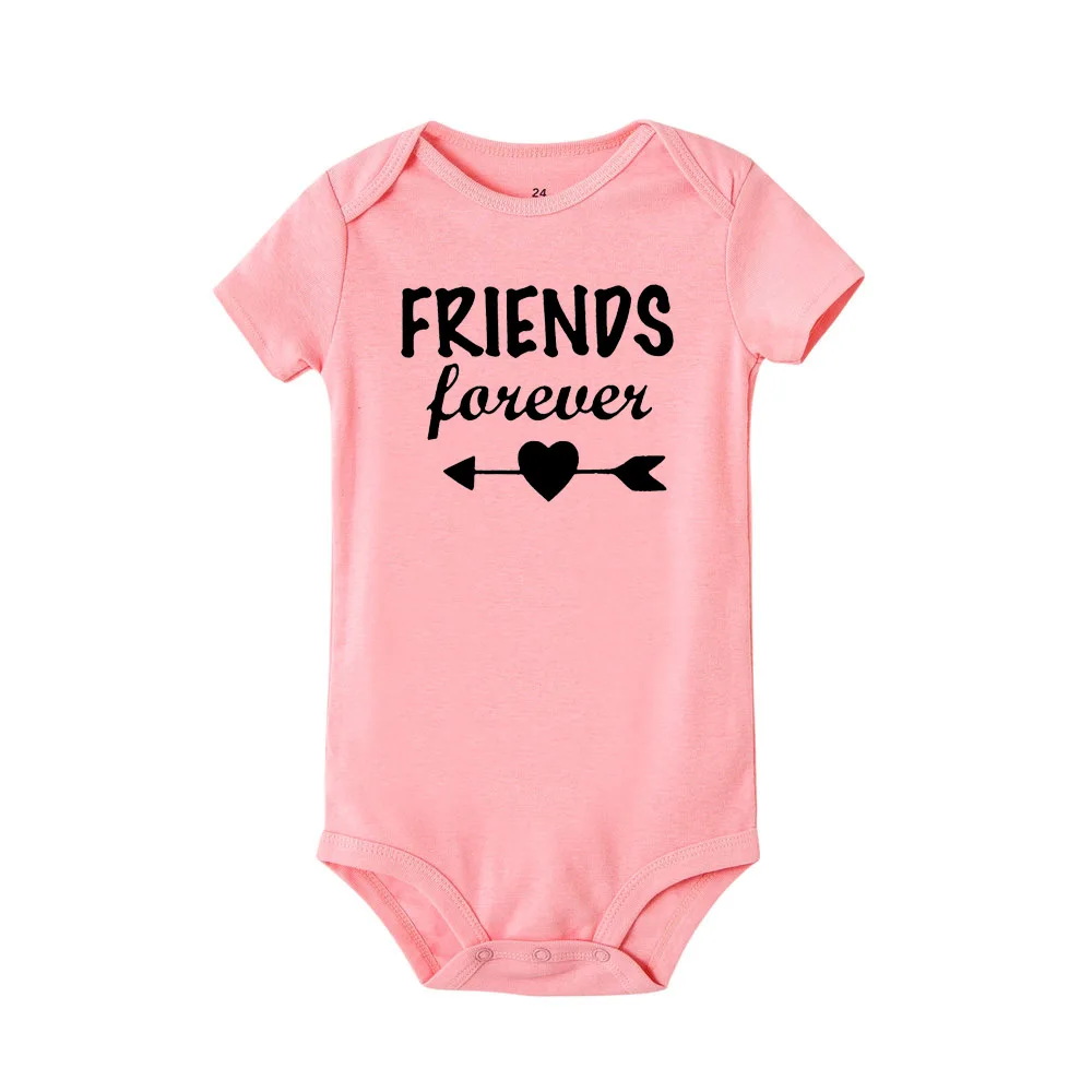 1 предмет, детский летний комбинезон с короткими рукавами и надписью «Born Together and Friends Forever», боди для близнецов, повседневные комбинезоны для малышей