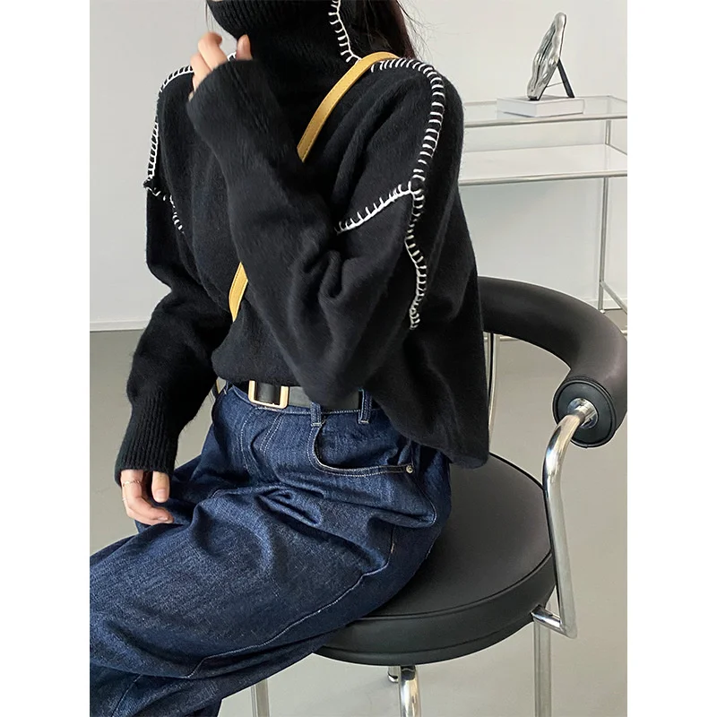 

Женский свитер с воротником-хомутом, черный/хаки/белый