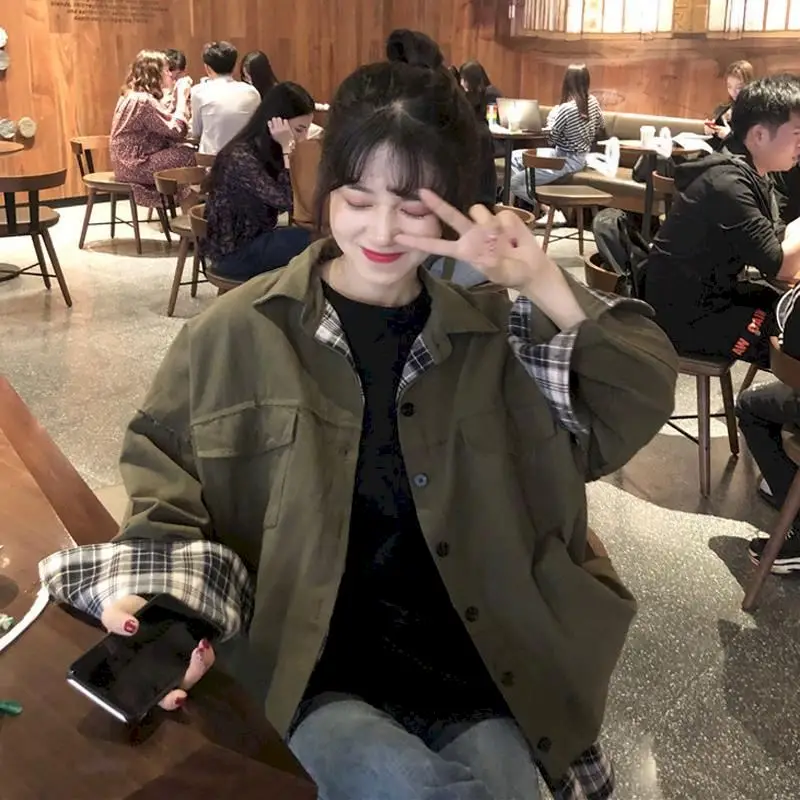 

2021 Spring Fake Two-piece Plaid Stitching Tooling Jacket Female Student Korean Harajuku Loose Long Sleeves Clothes Colorblock