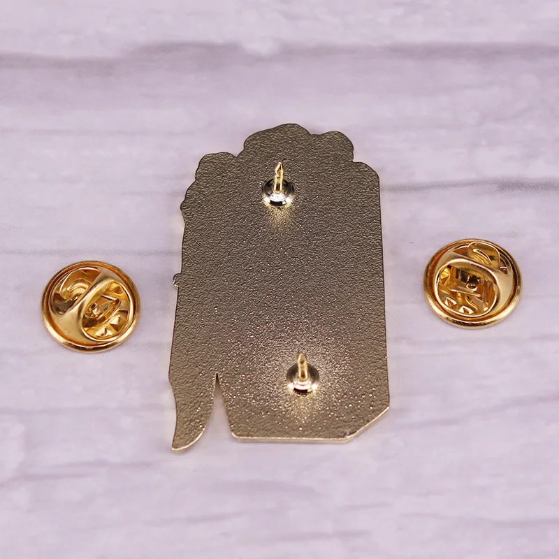 Какая у вас любимая эмалированная брошь с изображением попкорна в фильме Воэн