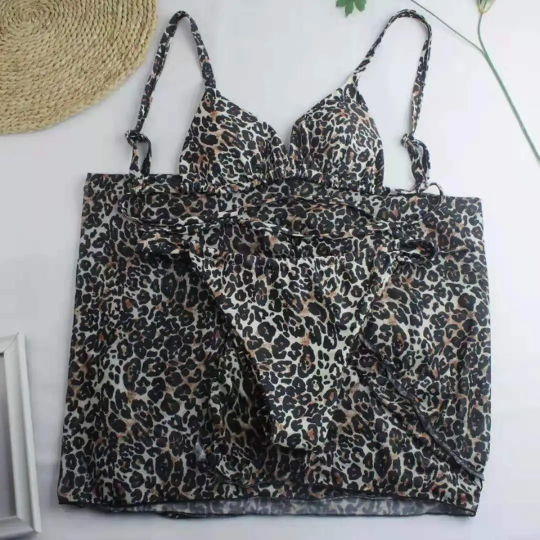 

Europe and the United States 2021 new triangle cup leopard bikini sexy strap swimsuit three-piece sexy tight-fitting backless hi
