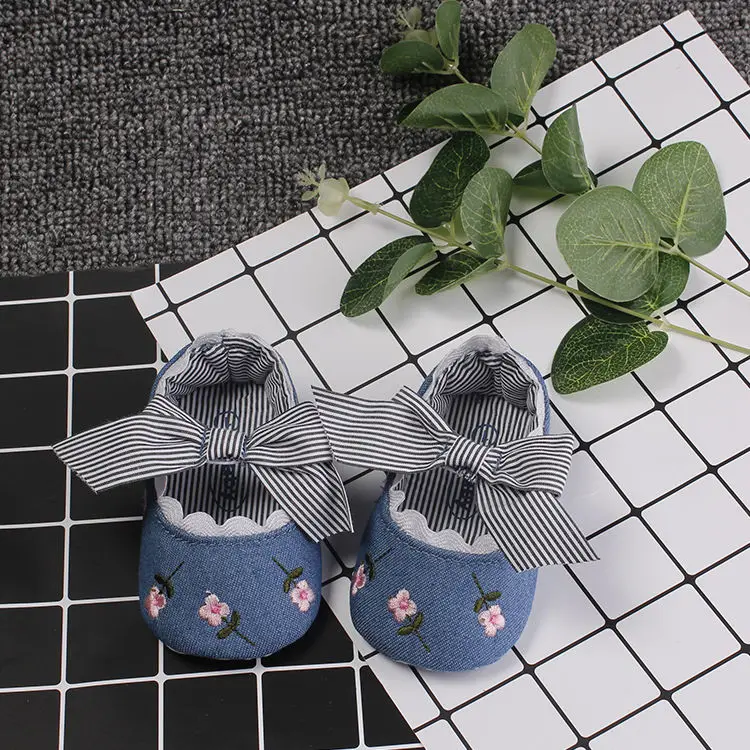 

Baby Toddler Shoes Soft Sole Non-slip Embroidered Bow Cute Baby Newborn Baby Toddler Cotton Shoes Baby Girl Shoes