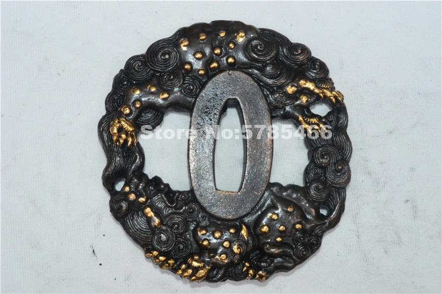 Набор покрытых золотом и серебром медных бронзовых защитников льва Tsuba Menuki Fuchi