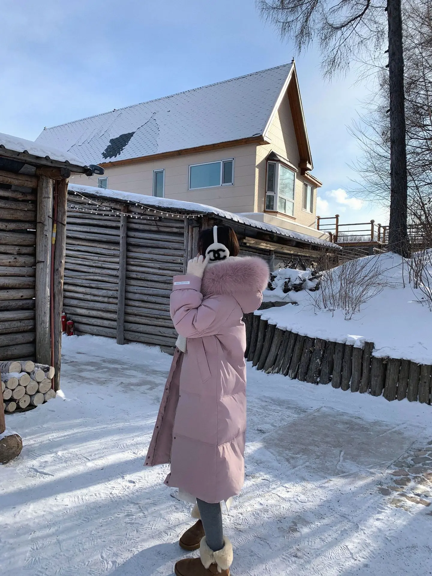 Женская парка на утином пуху длинное пальто с капюшоном и воротником из меха