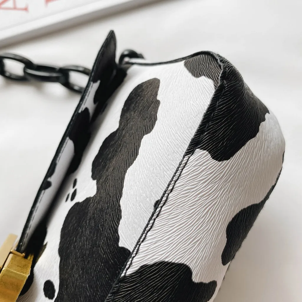 Винтажные кожаные женские сумочки Багет модные сумки с рисунком коровы на плечо