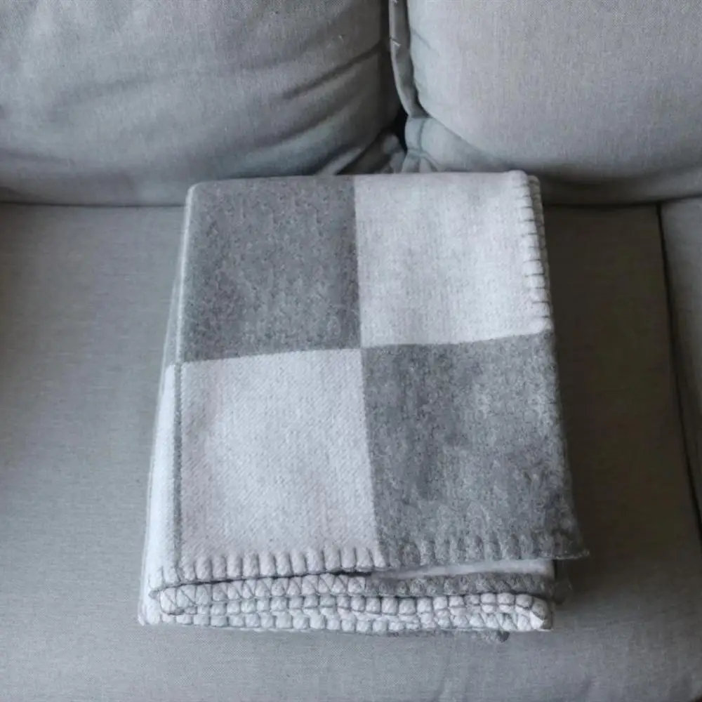Gray color Европейские и американские благородные роскошные утолщение H одеяло 1550 г H шаль шарф толстый кондиционер диван покрывало для полета на самолете - Цвет: Gray color