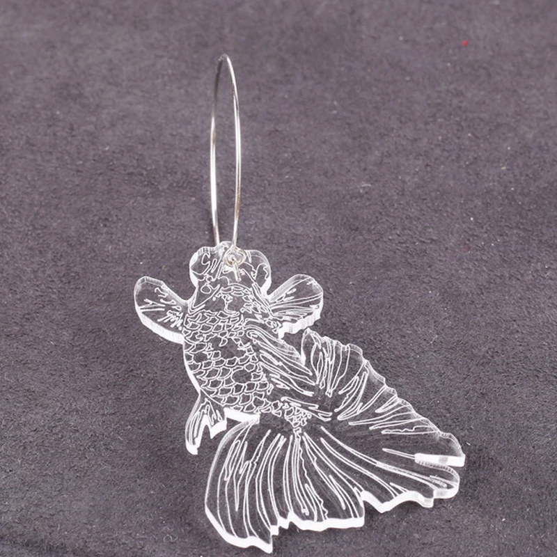 Акриловые прозрачные серьги в виде капли золотой рыбки простой дизайн