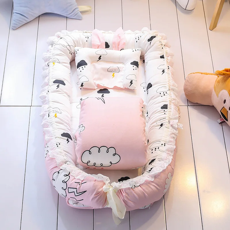 

Baby Crib Bed Portable with Quilt Removable Washable Newborn Cotton Sleeping Bed Bionic Fully Removable Design Baby Furniture