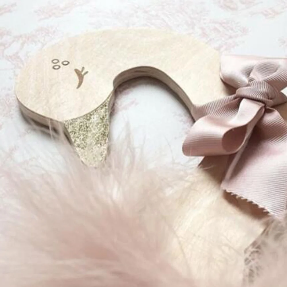 

2pcs Children Bedroom Clothes Hangers Kids Clothing Store Hangers Swan Shape Clothes Hangers Wood Rack Hanger (Bowknot Random