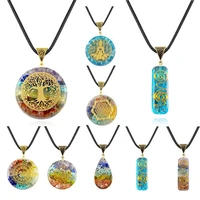 natural stone seven chakra crushed stone pendant synthetic crystal organ power stone yoga necklace 7 chakra divination necklace