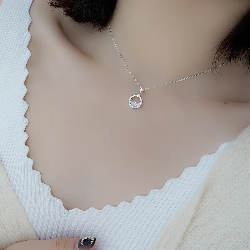 

Trendy Female White Zircon Pendant Necklace Fashion Silver Color Wedding Necklace Dainty Hollow Round Chain Necklaces For Women