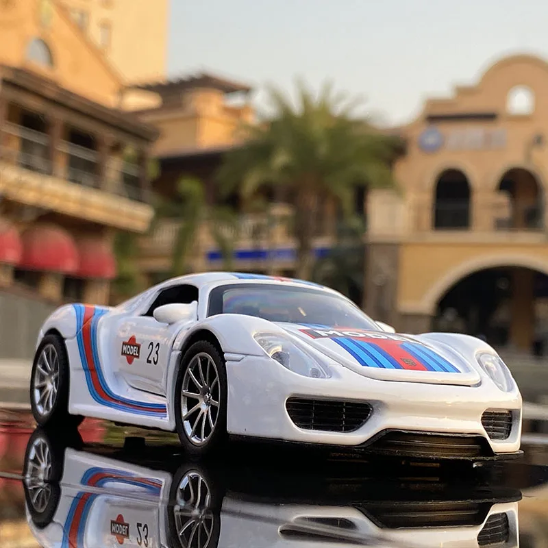 

New 1:32 Porsche Martini 918S Alloy Car Model Diecasts & Toy Vehicles Toy Cars Free Shipping Kid Toys For Children Gift Boy Toy