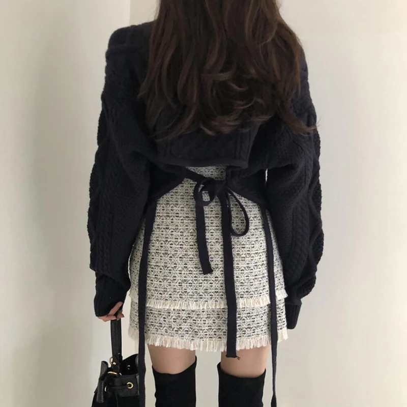 

2020 Autumn Korean Style Loose Sweater Women Long Sleeve Back Bow Tie Warm Sexy V-neck Casual Winter Knitting Elegant Knitwear