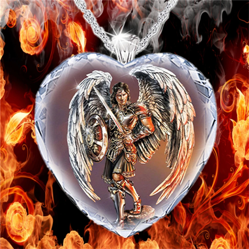 Властное хрустальное ожерелье с кулоном в виде сердца арчанделя изысканное