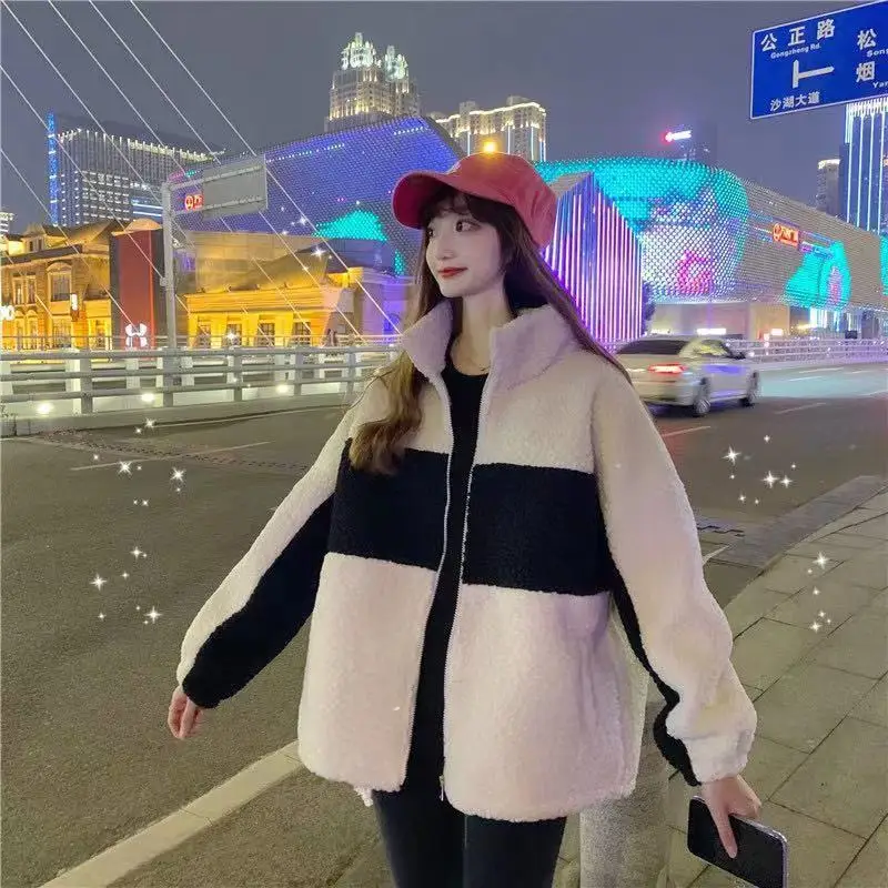 

Lamb wool coat women's autumn and winter new Korean version of Joker loose short style collar casual top tide