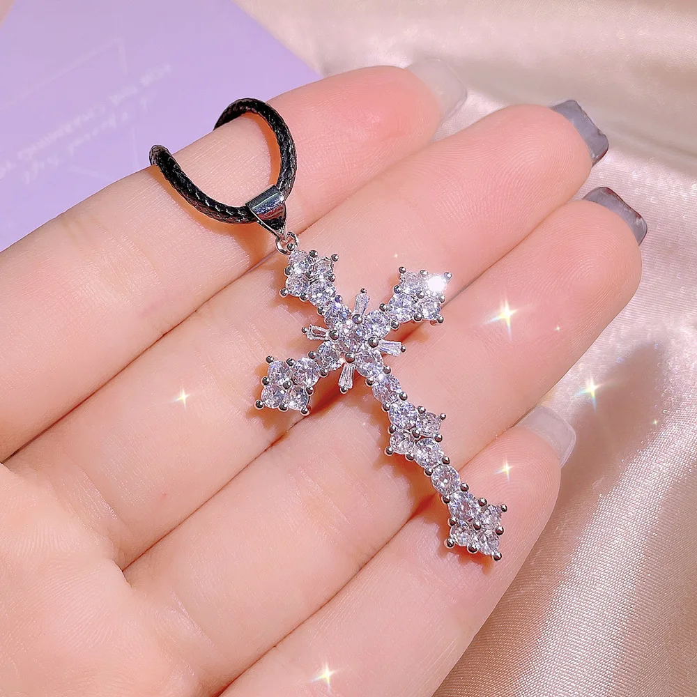 

Exquisite Zircon Cross Pendant Necklace Women's S925 Silver Geometric Cute Romantic Chain Birthday Party Engagement Jewelry