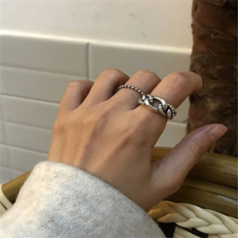 Винтажное кольцо fflacel уличное массивное серебристого цвета с цепочкой в стиле