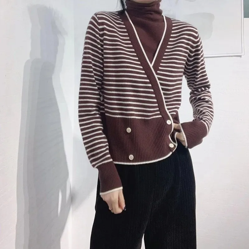 

Women's Fake Two-Piece Turtleneck Knitted Sweater Top 2020 Autumn Winter Long Sleeve Double Breasted Patchwork Pull Femme