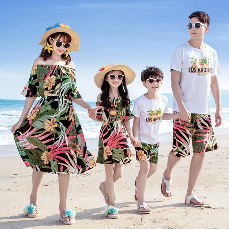 

Matching Family Outfits New Summer Fashion Korea Style T-shirt short pants Mother Daughter Dresses Father Son Baby Boy Girl Set