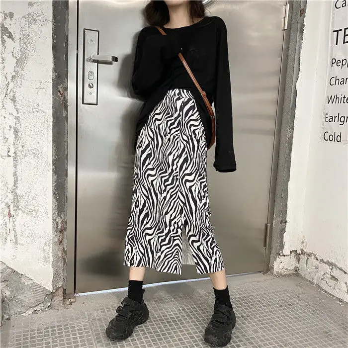 Юбка женская трапециевидная с завышенной талией и разрезом на осень зиму |