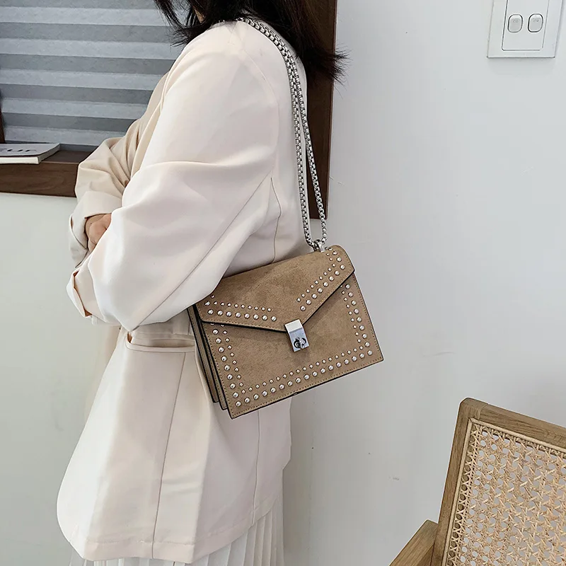 

Scrub Leather Shoulder Messenger Bags Chain Rivet Lock Crossbody Bag For Women Designer New Female Travel Handbag Bolsa Feminina