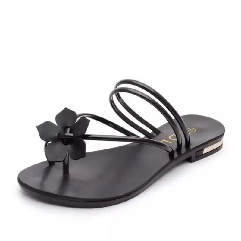 

Босоножки женские, на плоской подошве, с металлическими вставками