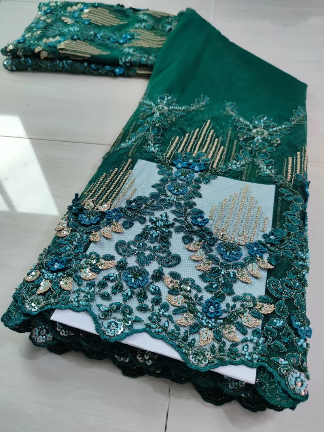 

Latest Nigerian Lace Fabric Handmade Double Angle Beads And floating flowers Mesh Lace Fabric High Quality Tulle Lace Fabric Sew