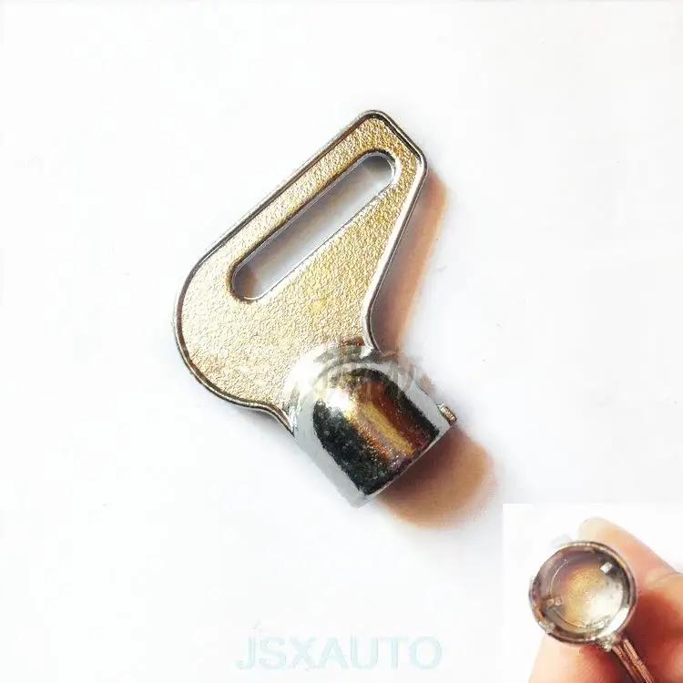 Брелок серебро авиация. Брелок металлический истребитель. Ключ fighter. Iobit malware fighter русская версия. Malware fighter pro 8.