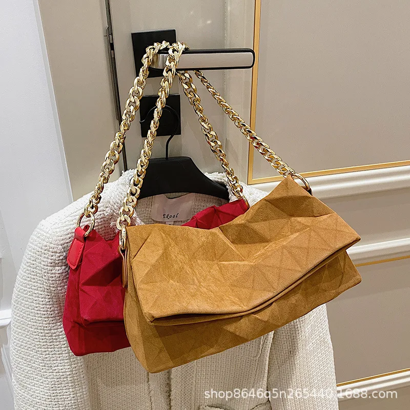 Retro Frosted Chain Pack Small Shoulder bag, 2021 New Autumn Female Alar Packages Fashionable Joker Inclined Shoulder Bag
Retro Frosted Chain Pack Small Shoulder bag, 2021 New Autumn Female Alar Packages Fashionable Joker Inclined Shoulder Bag