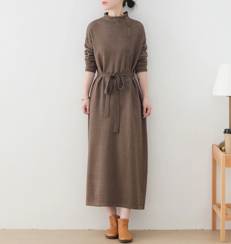 Женское трикотажное платье миди с длинным рукавом высоким воротником и