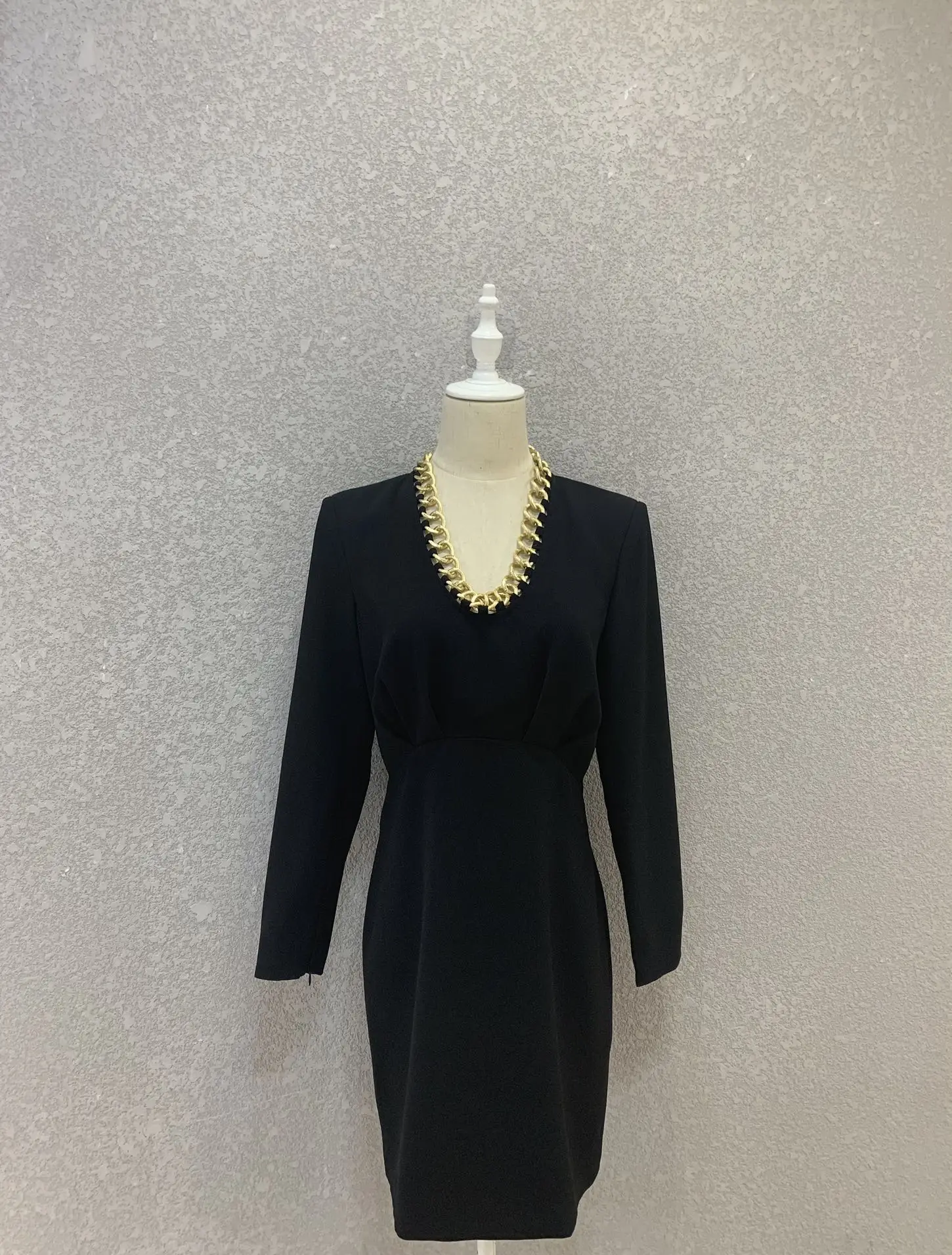 

Женские приталенные платья Gdnz, черные платья с длинным рукавом и цепочками, весна 3,03