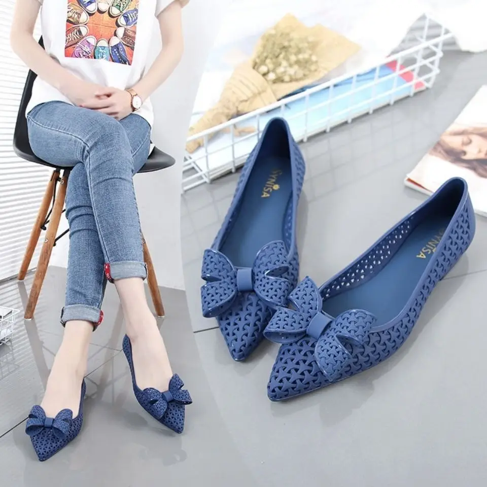 

2021 Summer New Pointed Toe Hollow Fashion Sandals Women's Travel Hole Shoes Jelly Flat Bow Women's Shoes
