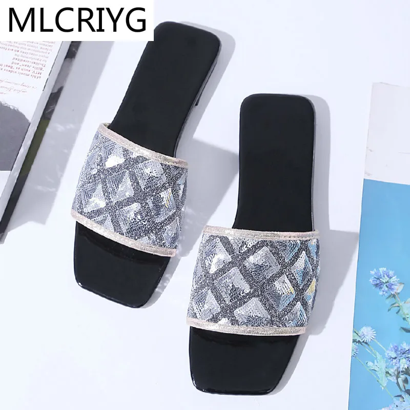 

2021 Summer Women Slippers Flat Heel Sexy Sequined Women Slippers Outer Wear Fashionable Walking Comfort Women Beach Slippers