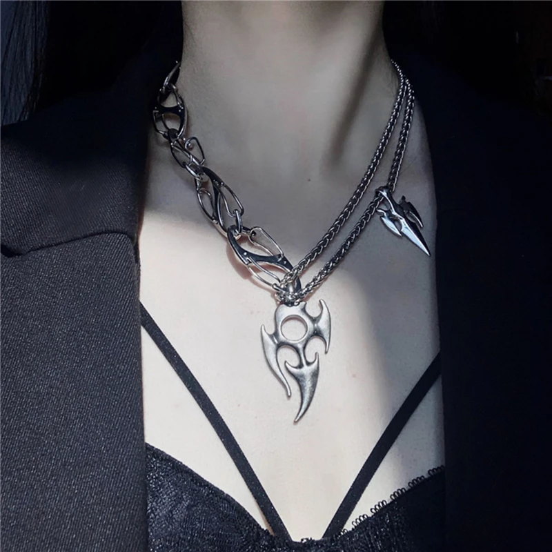

Hangzhi 2020 New Punk Hip Hop Silver Colour Hollow Flame Choker Harajuku Cool Guy Necklace for Women Man Couple Party Jewellery