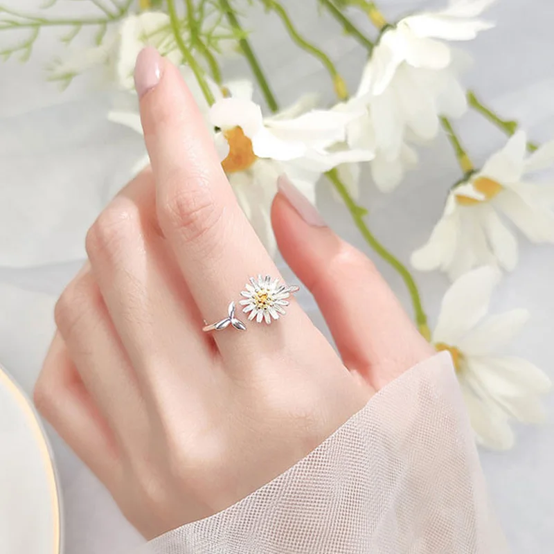 

Cute Daisy Rings for Women Silver Color Open Ring Flower Adjustable Size Rings Fashion Jewelry Accessories Gift
