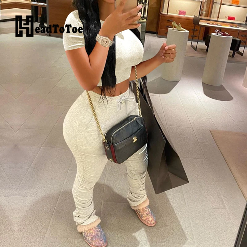 

Solid Sporty Top & Pant Set