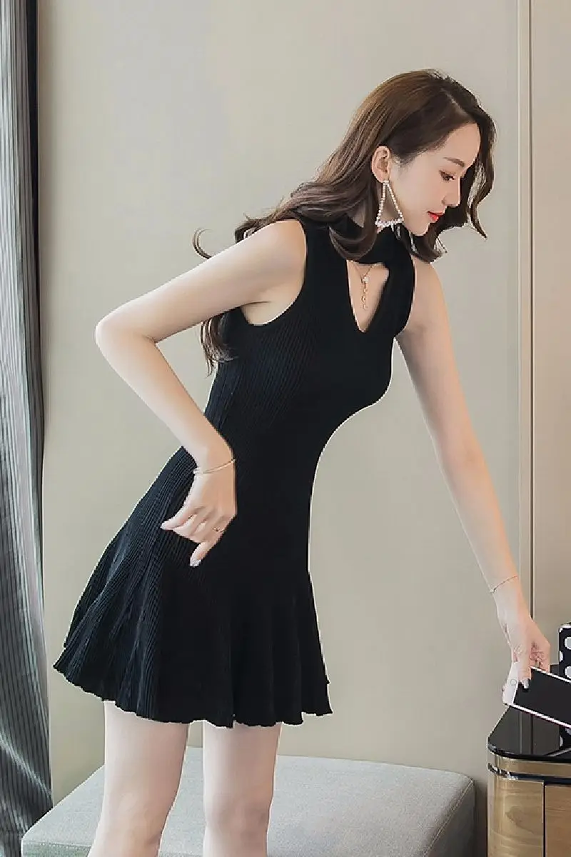 

COIGARSAM Knitting Women one-piece dress korean Spring Dresses Black 8818