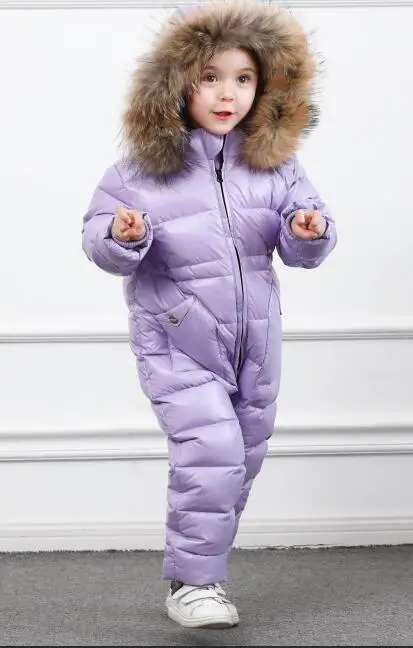 purple Детский зимний комбинезон для русской зимы для мальчиков и девочек, комбинезон для малышей, белые куртки-пуховики, комбинезон Детский комбинезон с капюшоном из натурального меха енота, Y8 - Цвет: purple