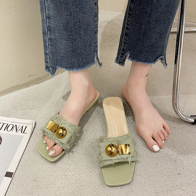 

Women's Shoes