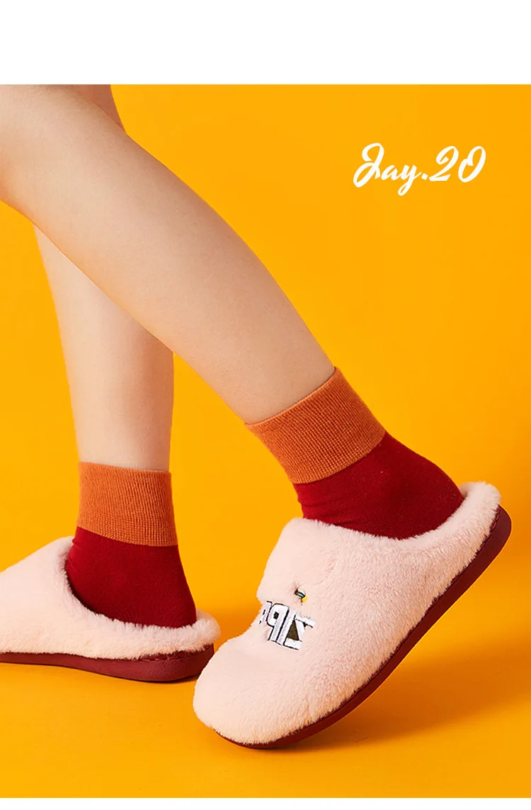 

2020 new autumn and winter cartoon cotton slippers women indoor residence couple floor non-slip soft sole wool slippers men