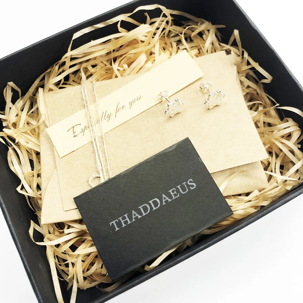 Серьги гвоздики в виде снежинок Модные женские ювелирные изделия европейском