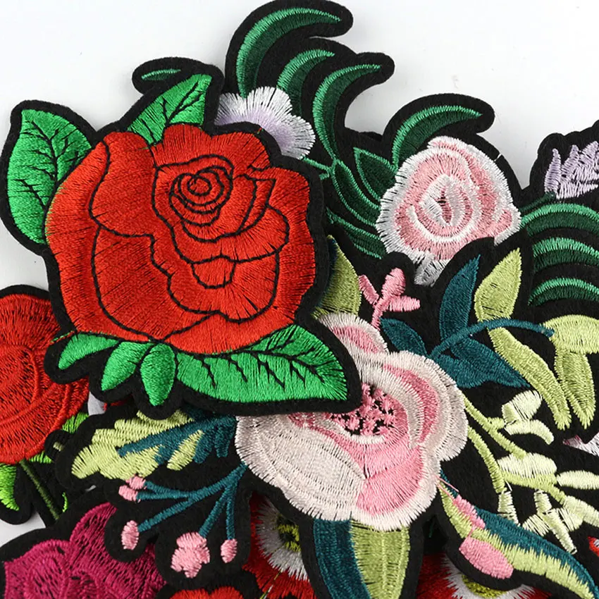 Розовые маленькие нашивки цветок вышитые металлическая аппликация для одежды