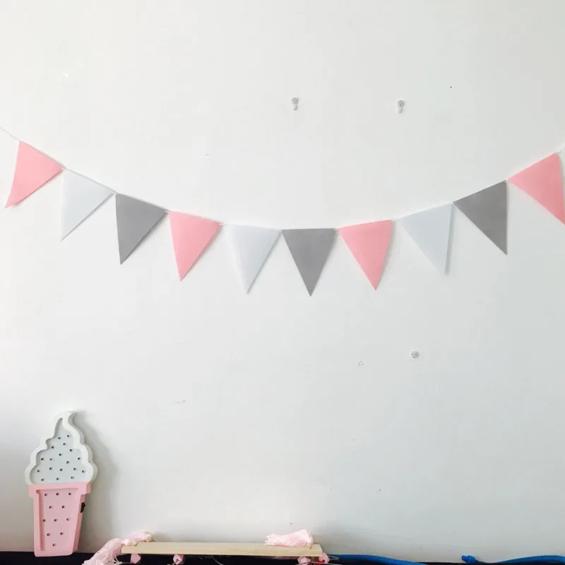 Треугольные разноцветные флаги декор для детской комнаты ручной работы