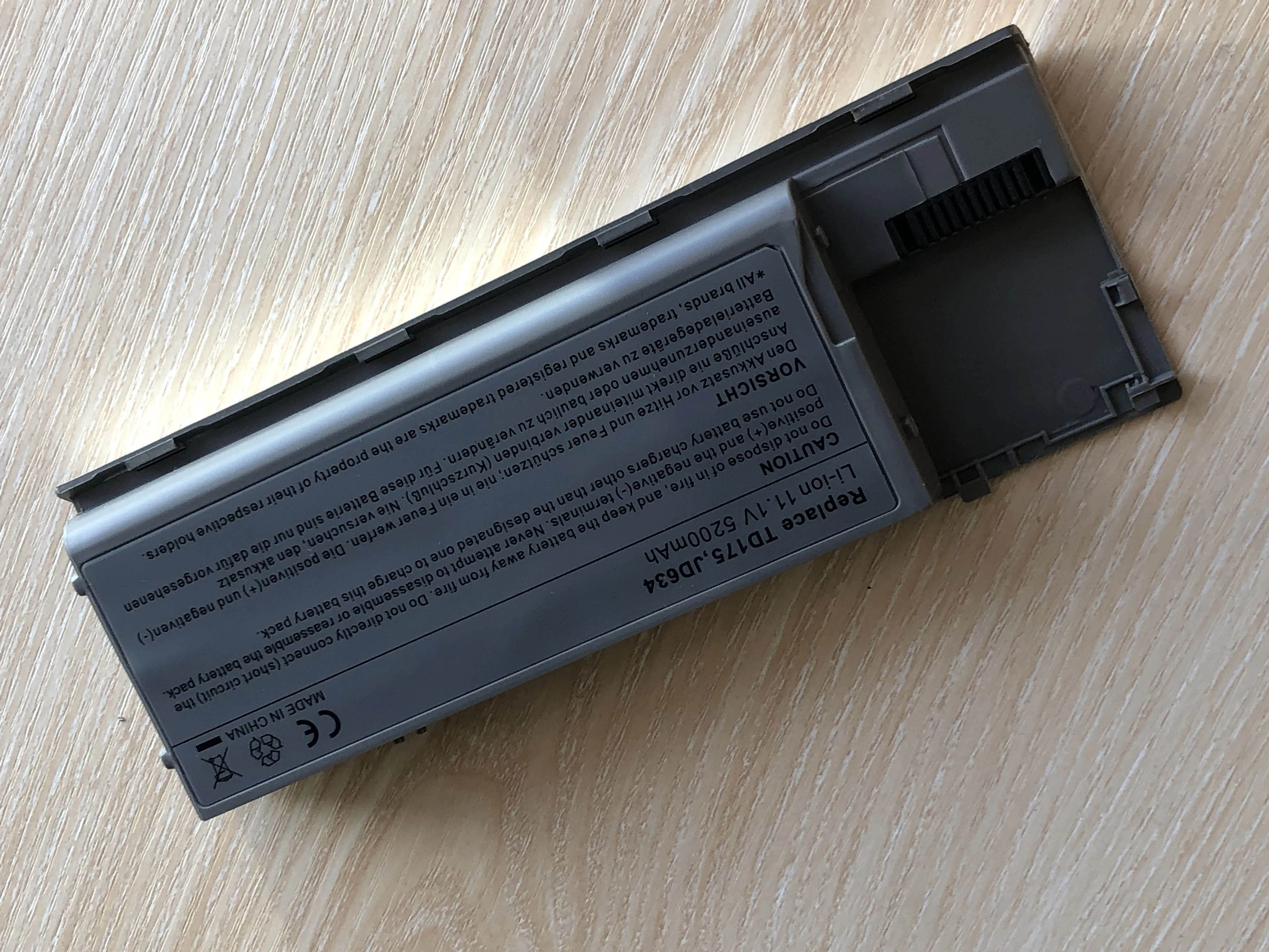 Аккумулятор для ноутбука Dell Latitude D620 D630 D631 M2300 KD491 KD492 KD494 KD495 NT379 PC764 PC765 PD685 RD300 TC030|battery