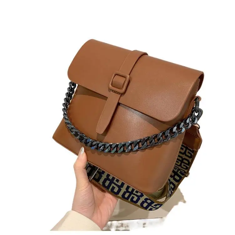 

Fashion women's bag 2021 new fashion fashion soft leather bucket shoulder bag portable slung bag