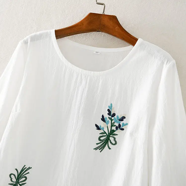 Летняя стильная женская футболка размера плюс свободная Винтажная с вышивкой