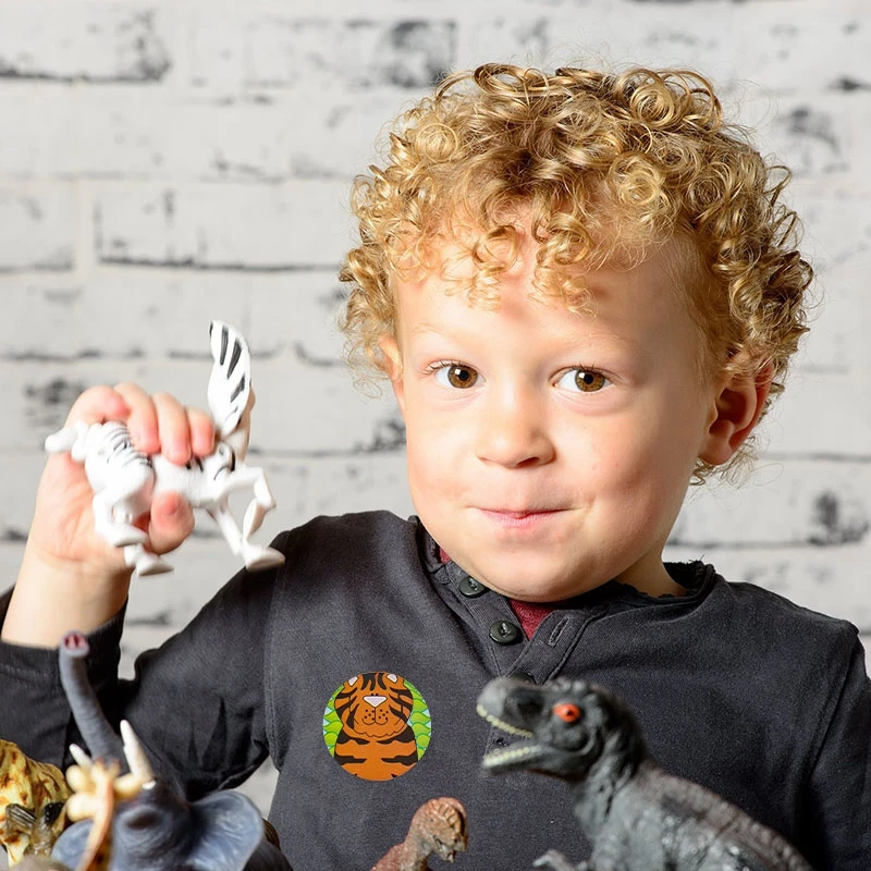 

100pcs/Roll Jungle Animals Sealing Sticker DIY Gifts Posted Baking Decoration Package Adhesive Seal Label kids Party Decor