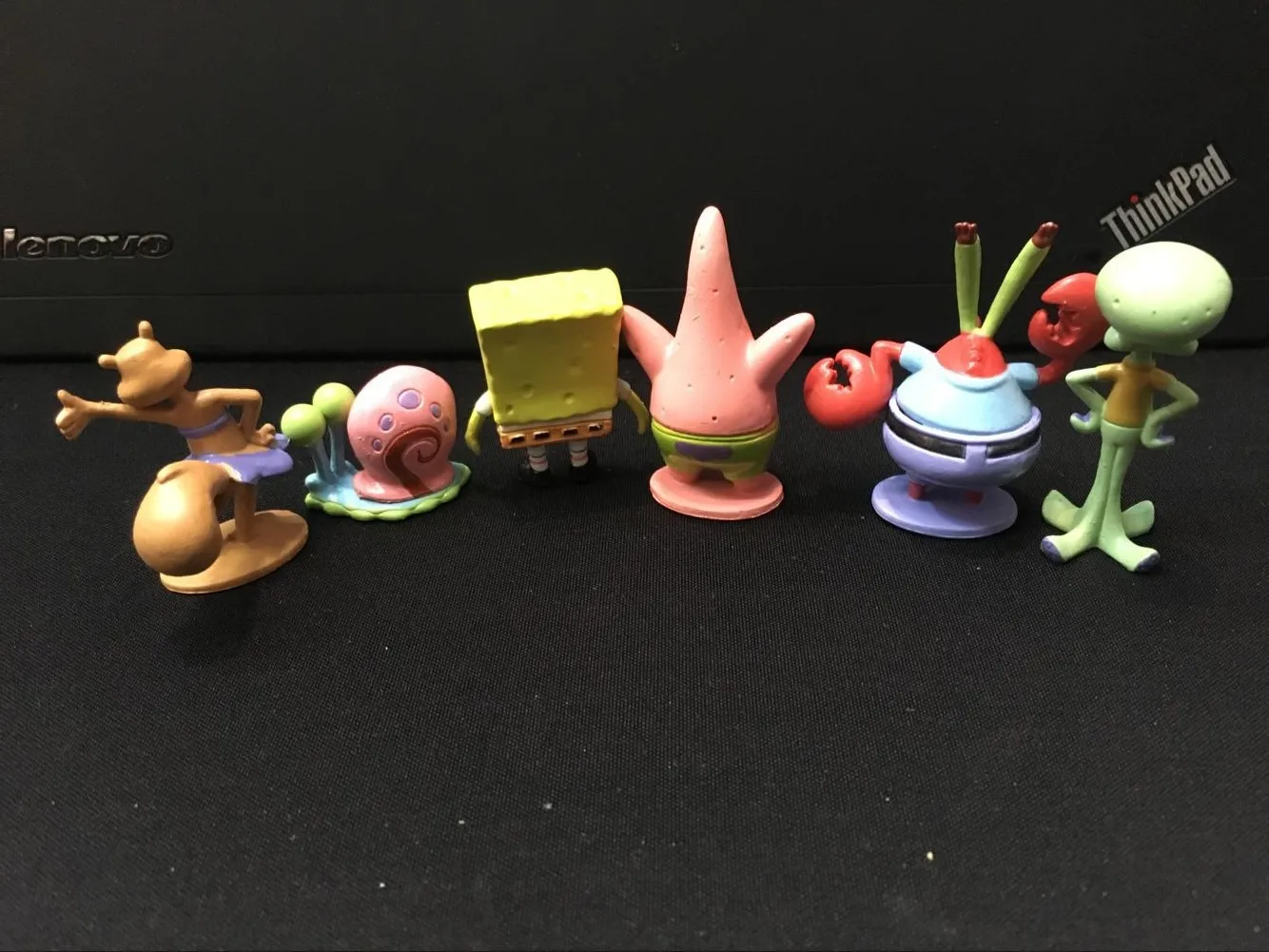 Аквариум декоративное озеленение Губка Боб кальмарные щупальца Мультяшные